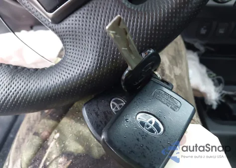 2021 Toyota Tacoma Limited from USA, damaged, VIN 3TMGZ5AN8MM447089